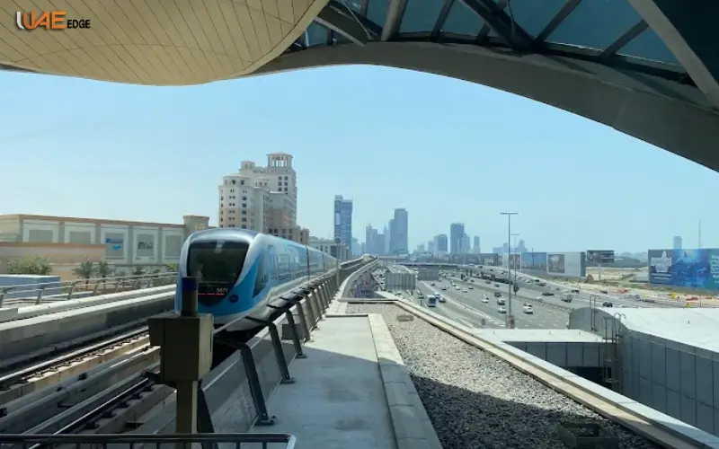 Mall of Emirates metro